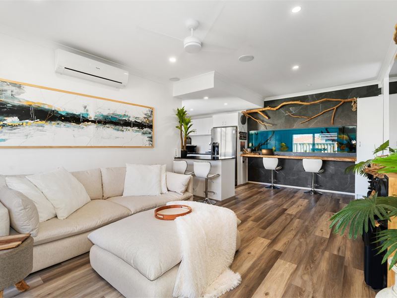 2/15 Burwood Road, Balcatta