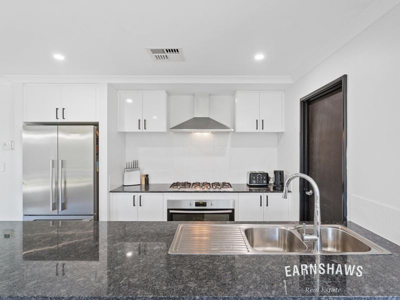 23 Barton Street, Aveley WA 6069