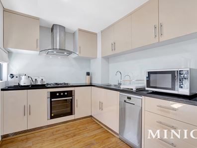 6/6 Oak Street, Cannington WA 6107