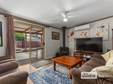 11 Evans Street, Collie WA 6225