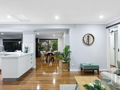 26 Leander Street, Beldon WA 6027