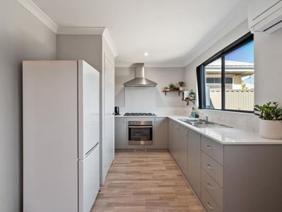 32 Swithland Way, Aveley WA 6069