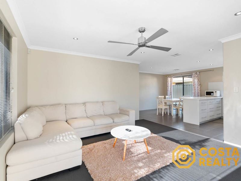 34 Bordeaux Parade, Piara Waters