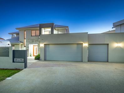 11 Seafarer Way, Jindalee WA 6036