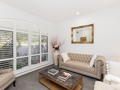 28 Letchworth Centre Avenue, Salter Point WA 6152