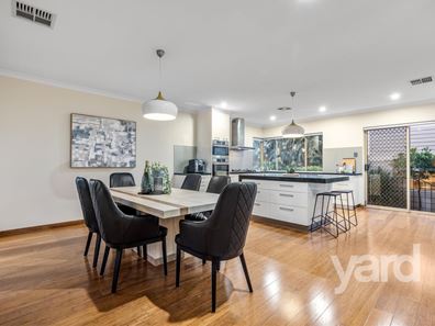 12 Arlington Loop, Coogee WA 6166