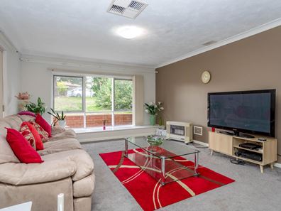 19 David Street, Kelmscott WA 6111