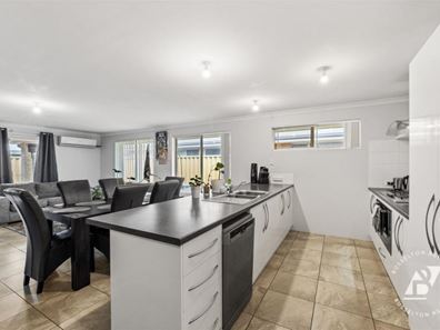 50 Gigondas Street, Yalyalup WA 6280