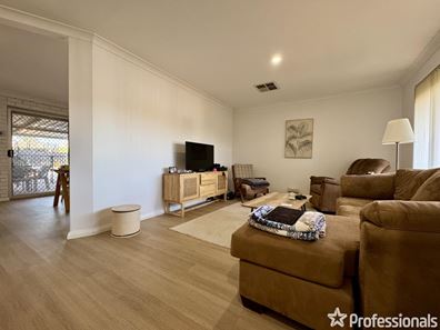 12 Harrier Way, Beldon WA 6027