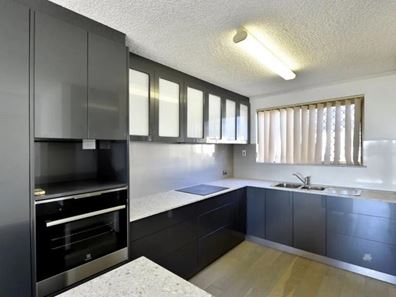 3/35B Halls Head Parade, Halls Head WA 6210