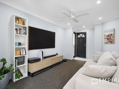 8/14 Stampel Gardens, Kardinya WA 6163