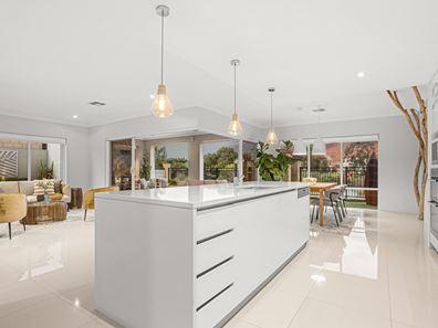 13 Buran Way, Spearwood WA 6163