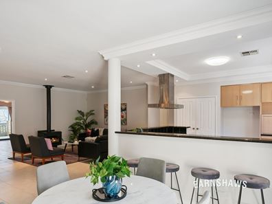 15 Willoughby Way, Swan View WA 6056
