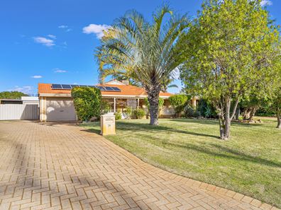 26 Cambridge Drive, Greenfields WA 6210