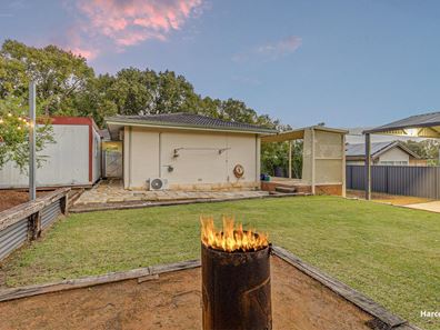 22 Peter Street, Kelmscott WA 6111