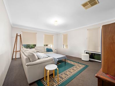 55 Highcliffe Circle, Lakelands WA 6180