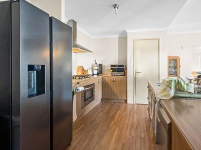 55 Highcliffe Circle, Lakelands WA 6180