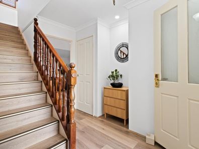 36 Chatsworth Drive, Hocking WA 6065