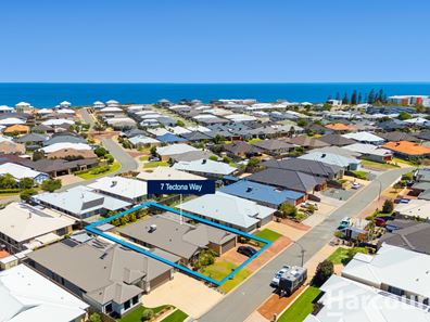 7 Tectona Way, Halls Head WA 6210