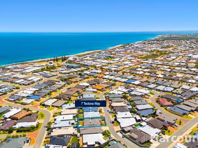7 Tectona Way, Halls Head WA 6210