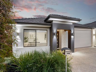 2/18 Interim Road, Spearwood WA 6163