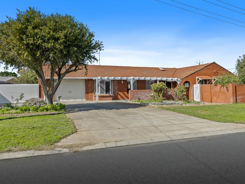 2 Kenton  Way, Rockingham