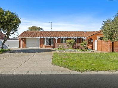 2 Kenton  Way, Rockingham WA 6168
