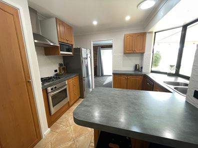 7 Duignan Place, Australind WA 6233