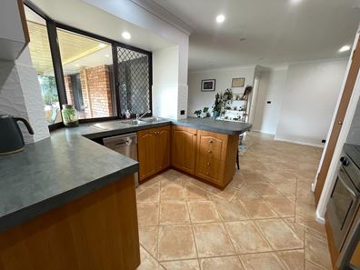 7 Duignan Place, Australind WA 6233