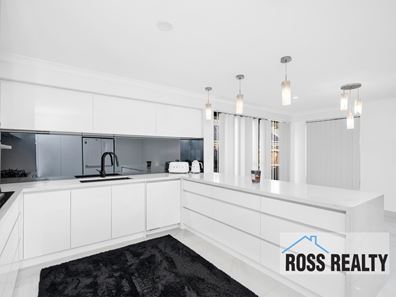 15 Lissadell Terrace, Ellenbrook WA 6069