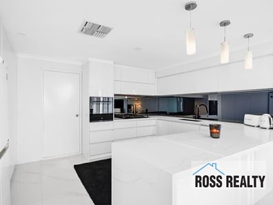 15 Lissadell Terrace, Ellenbrook WA 6069