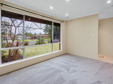 15 Lydia Place, Greenfields WA 6210
