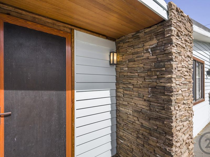 13 Banjup Road, Greenfields WA 6210