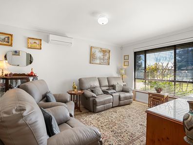 6 Blair Court, Waikiki WA 6169