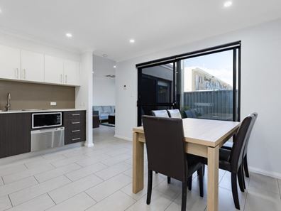 295B Harborne Street, Glendalough WA 6016