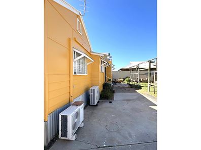 8 Crossland  Street, South Carnarvon WA 6701