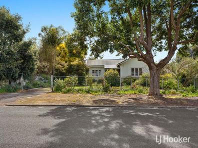 27 Atkinson Street South, Collie WA 6225