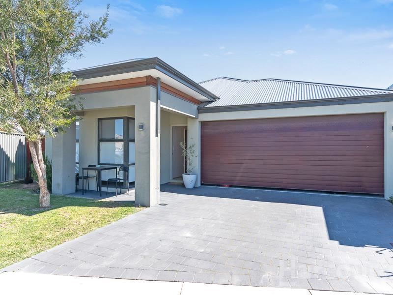 34 Verdigris Loop, Eglinton WA 6034