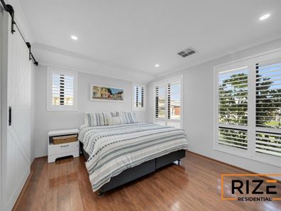 12 Pinot Loop, Pearsall WA 6065