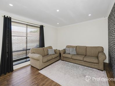 3/6 The Grove, Ballajura WA 6066