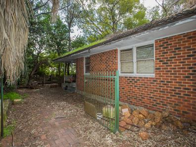 1 Norris Street, Cloverdale WA 6105