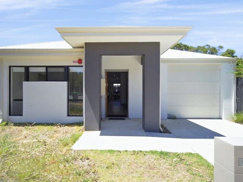1 Mahonia Way, Forrestfield