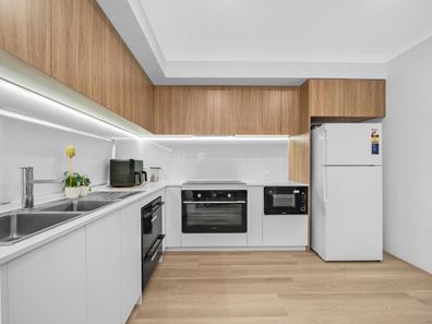 1 Mahonia Way, Forrestfield WA 6058
