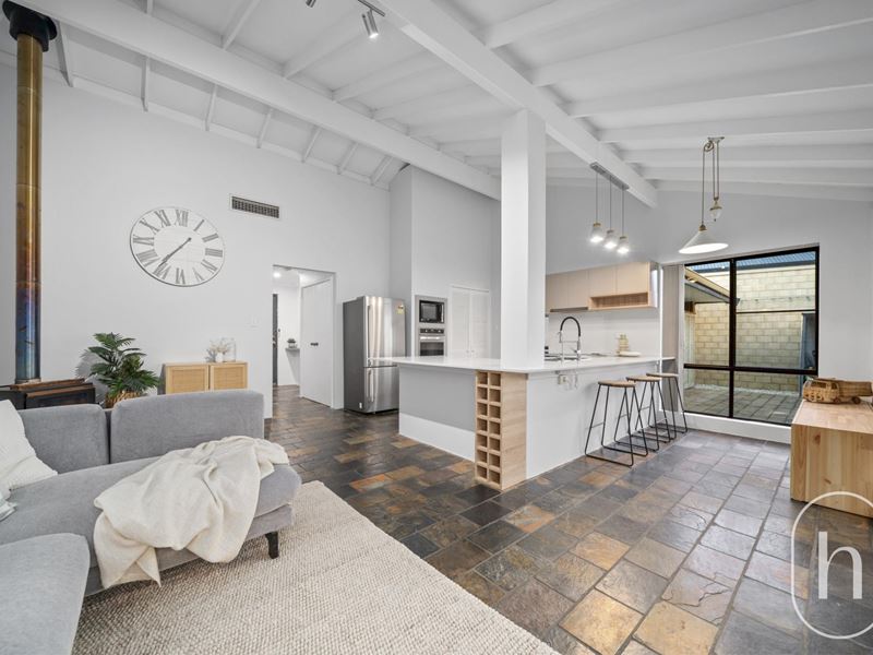 1 HARRIER WAY, Beldon WA 6027