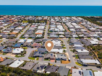 17 Arpenteur Turn, Madora Bay WA 6210