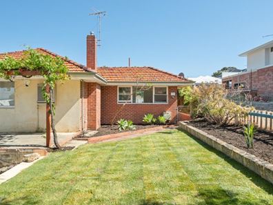 32 Murray Way, Karrinyup WA 6018