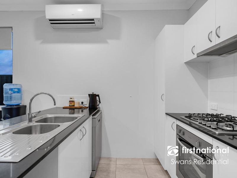 2 Kinlock Way, Aveley