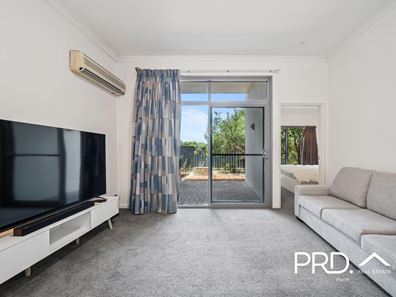17/35 Malata Crescent, Success WA 6164