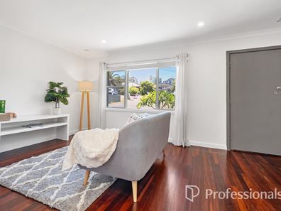 36 Nathaniel Way, Orelia WA 6167