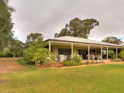 317 Rangeview Drive, Wanerie WA 6503